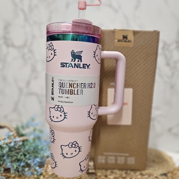 Hello kitty Stanley cup - Picture 5 of 5